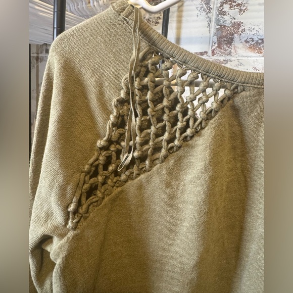 American Eagle Outfitters Olive Fringe Pullover Sweater Women’s Size S - Picture 5 of 5